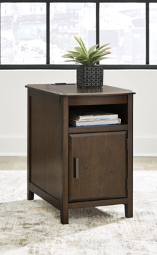 Devonsted End Table DARK BROWN 