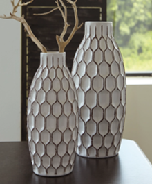 Dionna Vase  (Set of 2)